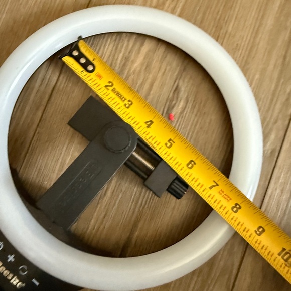 UBeesize LED Ring Light with Tripod - Picture 5 of 6